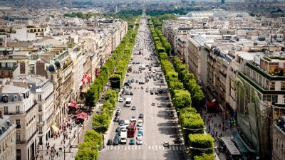 Champs-Elysees-the-Avenue-of-a-Thousand-Secrets.jpg